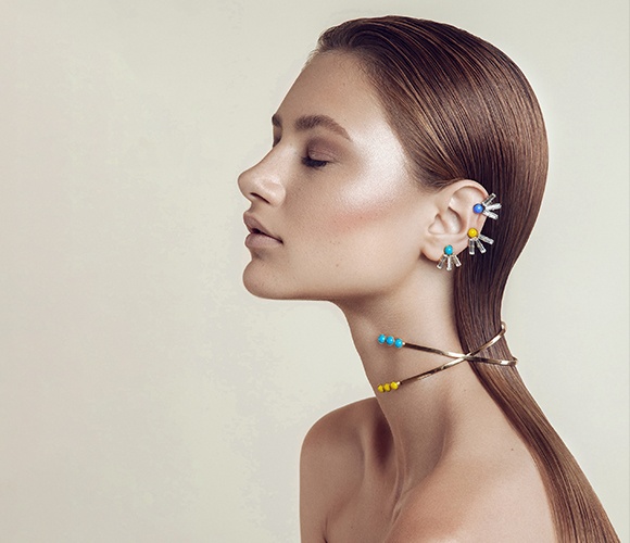 jewellery-girl-auth-img