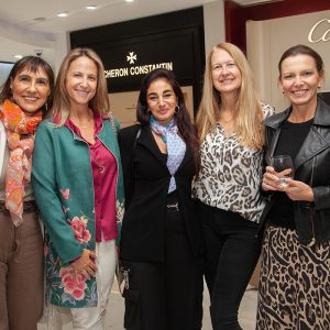 Paulina Diaz, Leandra Farkas, Jossy Halabi, Monica Kraus y Paula Barros en la charla de historia de las perlas en joyería mosso luis pasteur